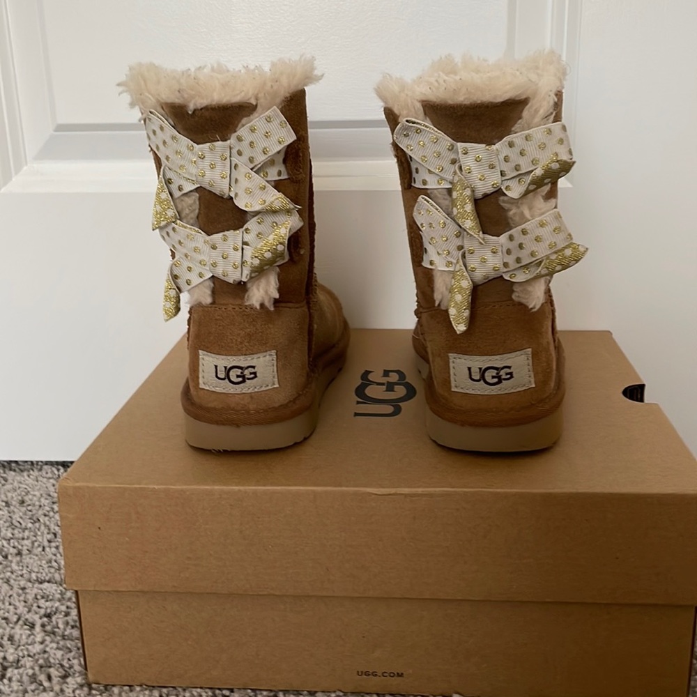 Girls Ugg Bailey Bow